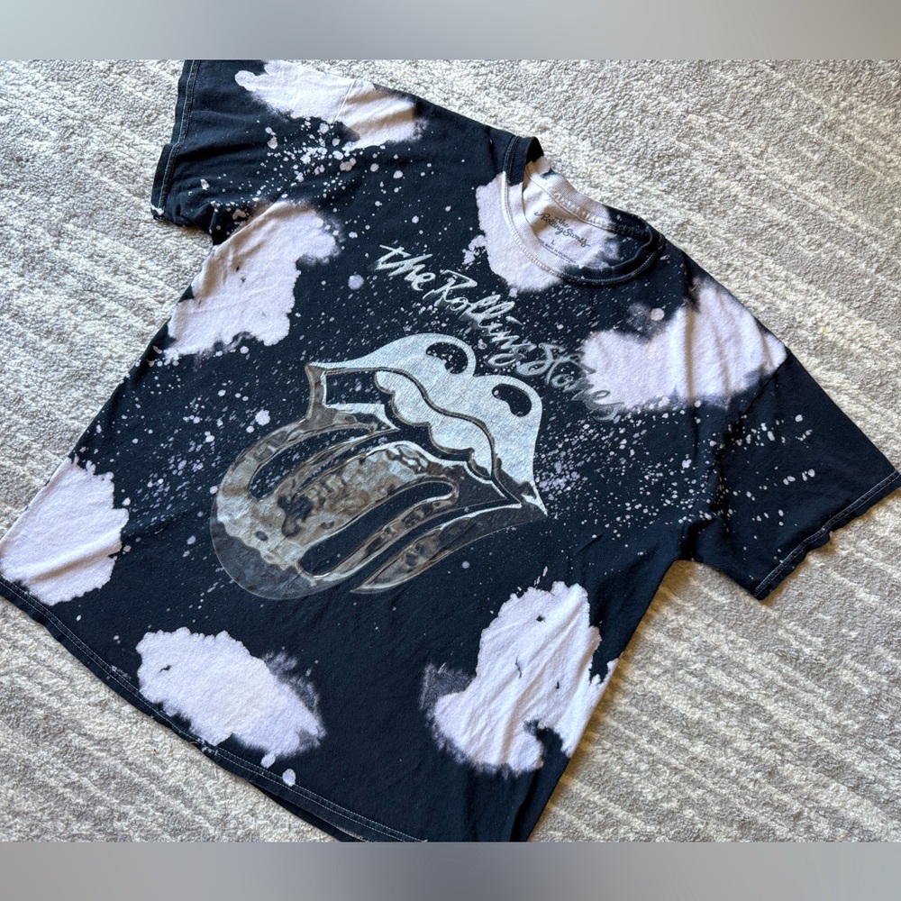 The Rolling Stones splatter shirt
